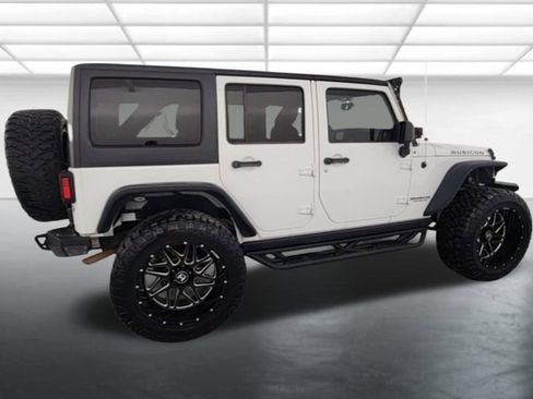 Used 2016 Jeep Wrangler Unlimited Rubicon w/ Connectivity Group AWD/4WD image 8