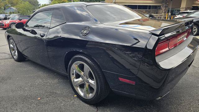 Used 2013 Dodge Challenger R/T w/ Sound Group II RWD image 7