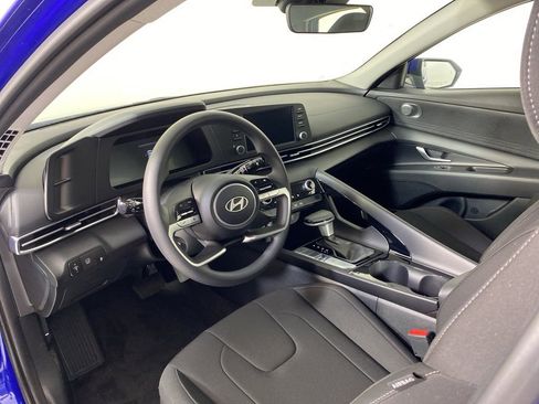 New 2025 Hyundai Elantra Hybrid FWD image 16