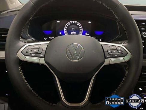 Used 2024 Volkswagen Taos SE image 39
