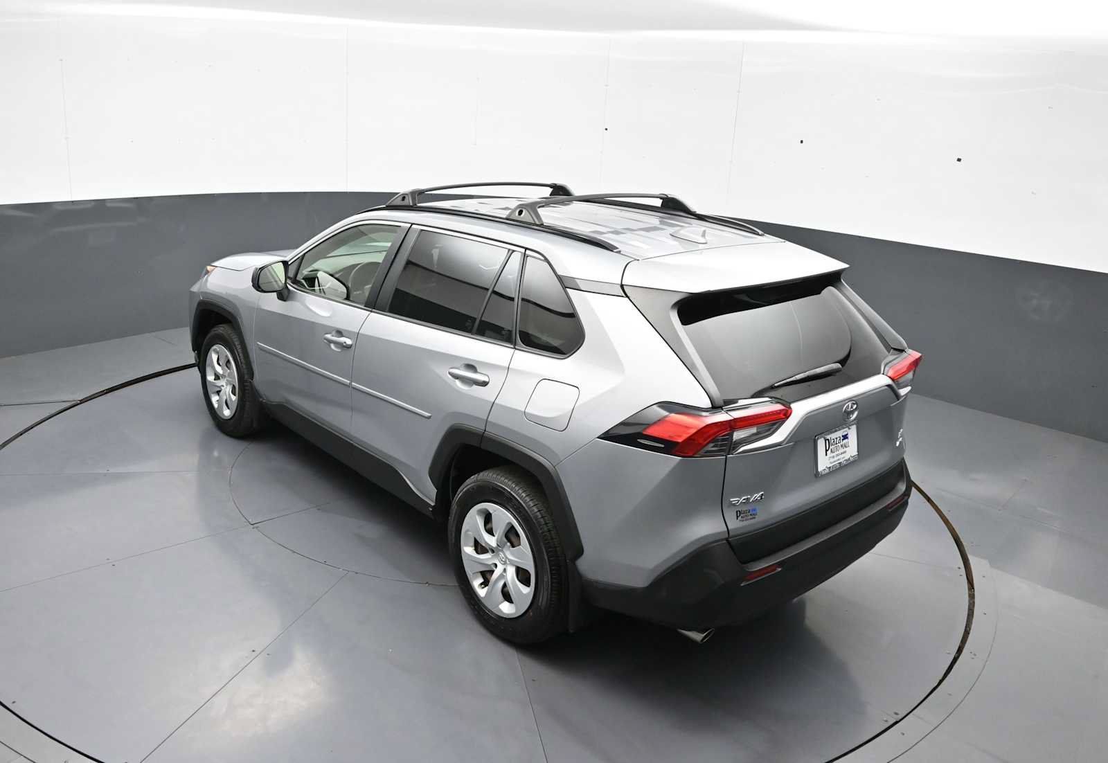 Used 2021 Toyota RAV4 LE AWD/4WD image 38