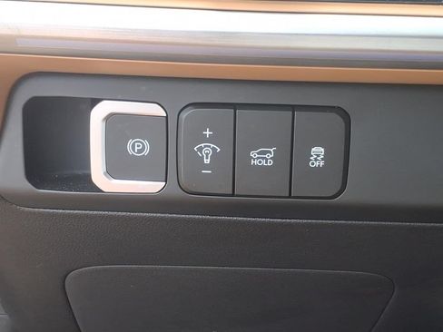 Used 2024 Hyundai Santa Fe Limited FWD image 19