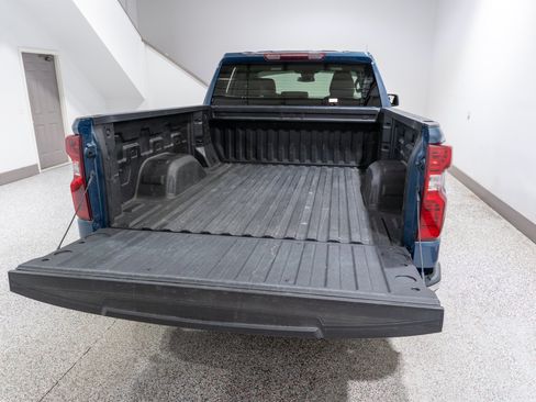Used 2024 Chevrolet Silverado 1500 LT RWD image 11