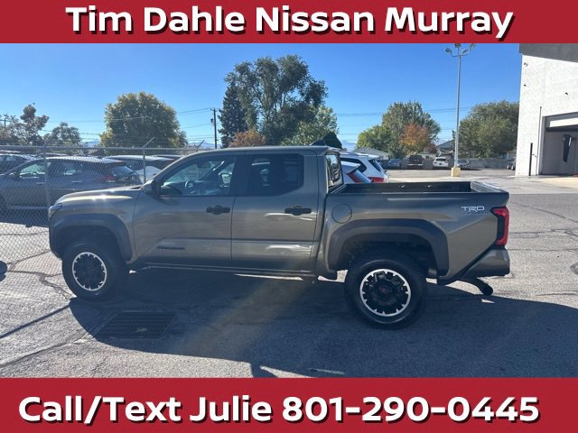 Used 2024 Toyota Tacoma TRD Off-Road AWD/4WD image 8