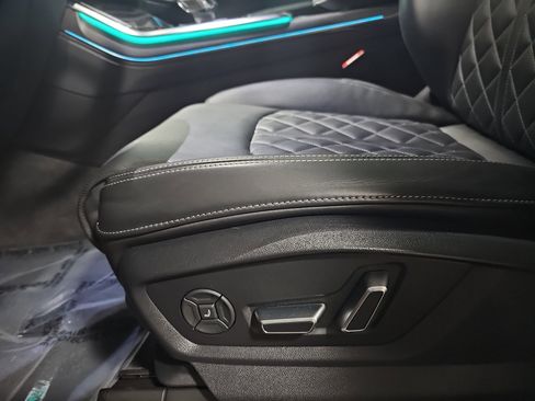 Used 2024 Audi SQ8 Prestige image 29