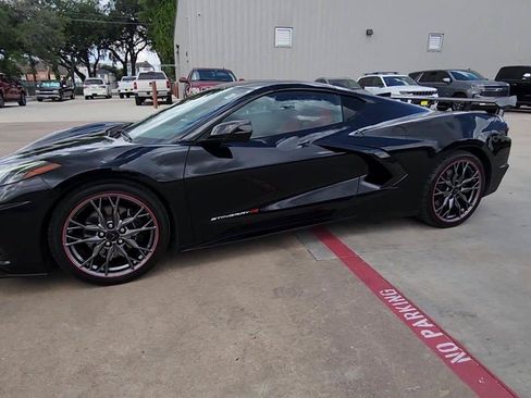 Used 2023 Chevrolet Corvette Stingray Coupe RWD image 4