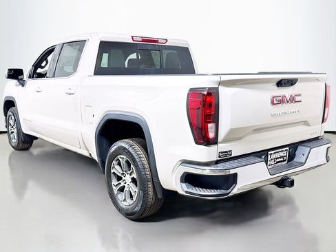 New 2026 GMC Sierra 1500 SLE w/ Preferred Package image 3