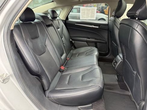 Used 2017 Ford Fusion Titanium AWD/4WD image 18