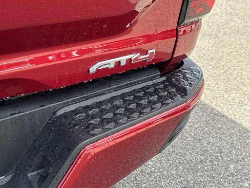 Used 2025 GMC Canyon AT4 w/ AT4 Premium Package image 8