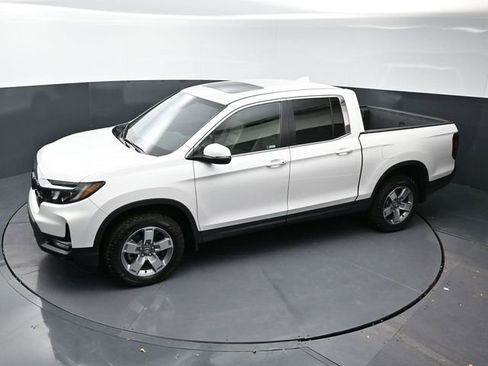 Certified 2025 Honda Ridgeline RTL image 31