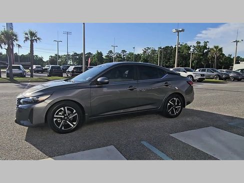 Used 2025 Nissan Sentra SV w/ Trunk Package FWD image 24