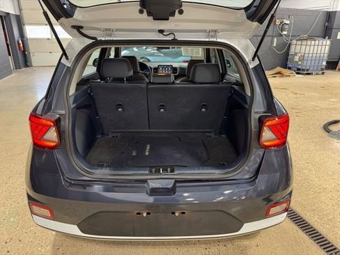 Used 2020 Hyundai Venue image 26