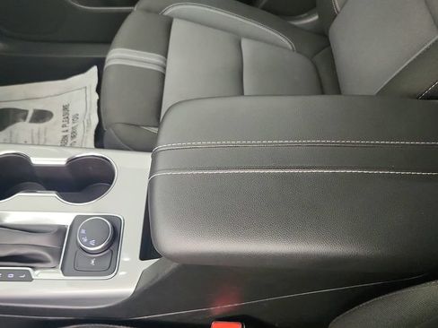Used 2025 Chevrolet Blazer LT FWD image 17