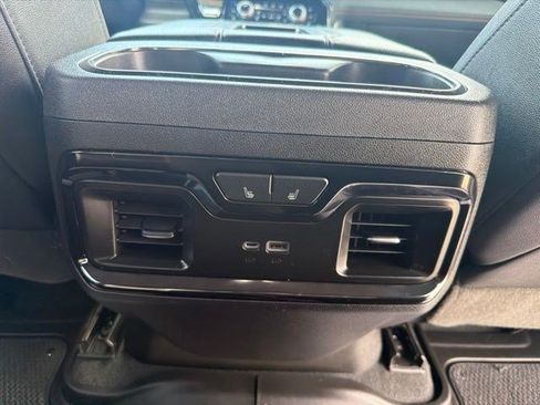 Used 2022 GMC Sierra 1500 AT4 w/ AT4 Premium Package AWD/4WD image 27
