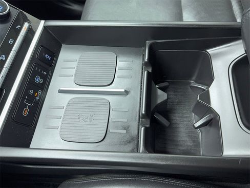 Used 2024 Hyundai Santa Fe Limited image 32