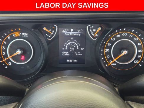 Used 2025 Jeep Wrangler Sport AWD/4WD image 21
