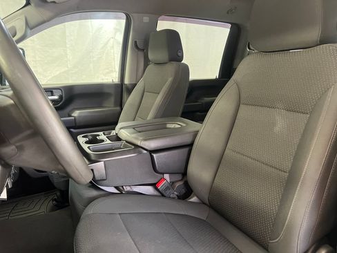 Used 2021 Chevrolet Silverado 2500 Custom w/ Custom Value Package AWD/4WD image 7