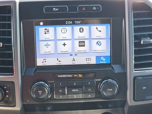 Used 2019 Ford F150 XLT w/ Equipment Group 302A Luxury AWD/4WD image 16