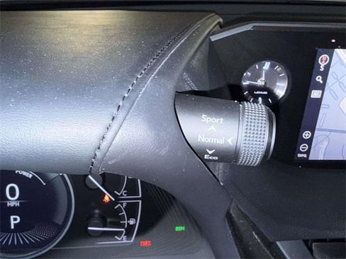 Used 2021 Lexus ES 300h w/ Accessory Package image 29