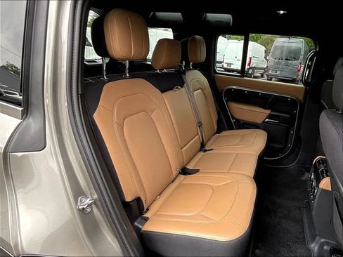 Used 2025 Land Rover Defender 110 X AWD/4WD image 26