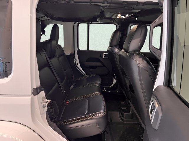 Used 2021 Jeep Wrangler Unlimited Sahara AWD/4WD image 12