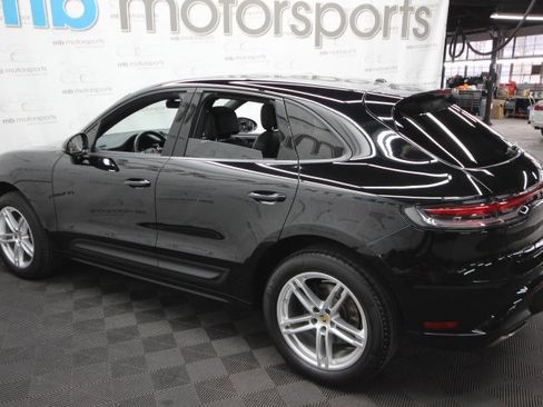 Used 2023 Porsche Macan image 2