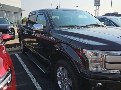 Used 2019 Ford F150 Platinum w/ Equipment Group 701A Luxury AWD/4WD image 3