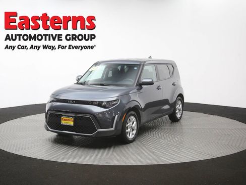 Used 2023 Kia Soul LX w/ LX Technology Package FWD image 53
