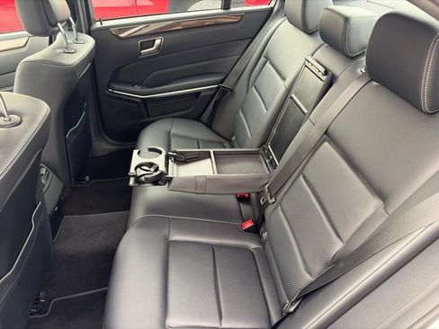 Used 2016 Mercedes-Benz E 350 Sedan image 25