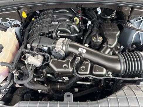 Used 2025 Jeep Grand Cherokee Laredo X image 34