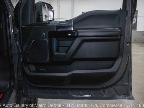 Used 2019 Ford F150 Lariat w/ Equipment Group 502A Luxury AWD/4WD image 32