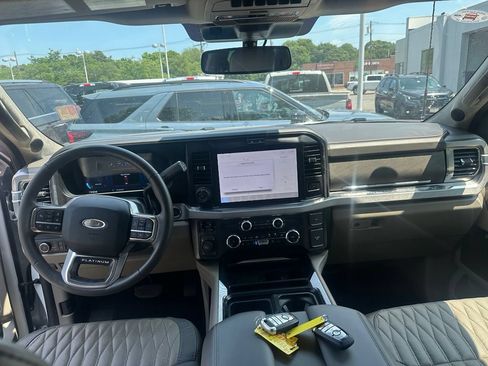 Used 2026 Ford F350 Platinum w/ Platinum Plus Package AWD/4WD image 13