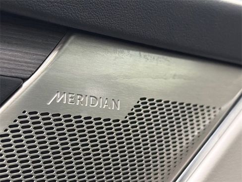 Used 2022 Jaguar F-PACE S image 38