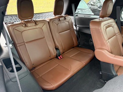 Used 2021 Lincoln Aviator Reserve image 21