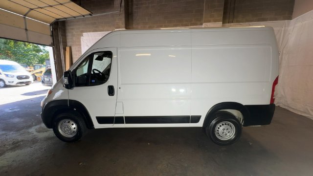 Used 2025 RAM ProMaster 2500 w/ Convenience Group FWD image 5