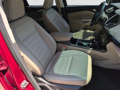 Used 2018 Ford Escape Titanium w/ Ford Safe & Smart Package AWD/4WD image 21