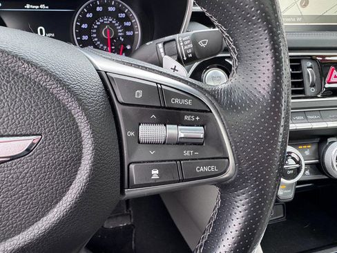 Used 2019 Genesis G70 2.0T Advanced w/ Elite Package image 11