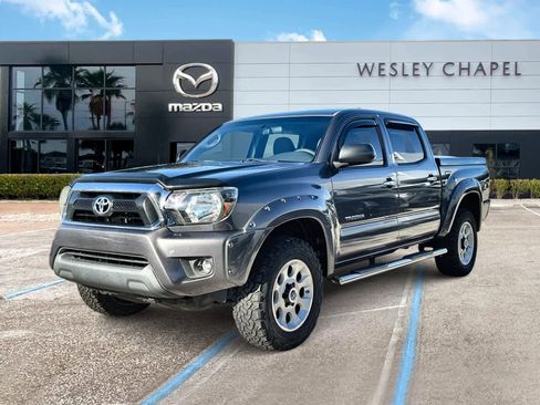 Used 2015 Toyota Tacoma PreRunner image 1