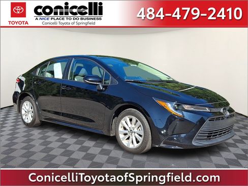 Certified 2023 Toyota Corolla LE w/ LE Convenience Package FWD image 1