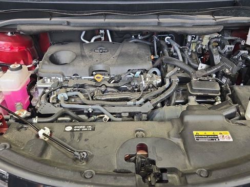 Used 2023 Toyota Sienna Limited FWD image 8