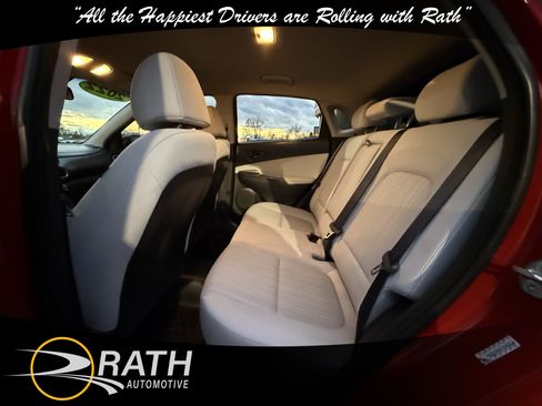 Used 2022 Hyundai Kona SEL image 17