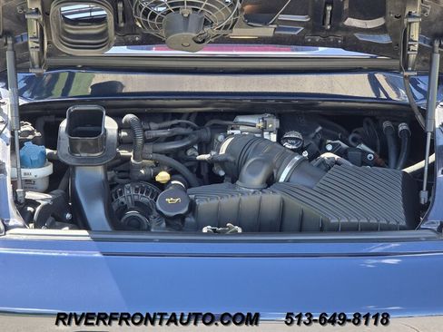 Used 2004 Porsche 911 Carrera RWD image 5