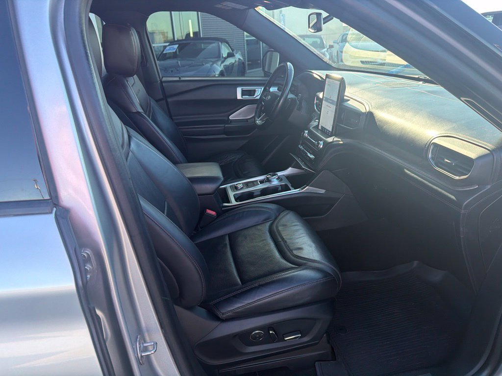 Used 2020 Ford Explorer Platinum w/ Premium Technology Package AWD/4WD image 45