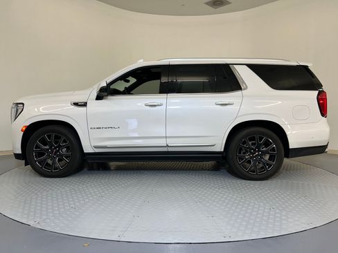 Used 2023 GMC Yukon Denali w/ Denali Reserve Package image 2