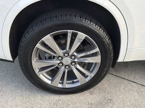 Used 2022 Cadillac XT6 Premium Luxury w/ LPO, Floor Liner Package image 18