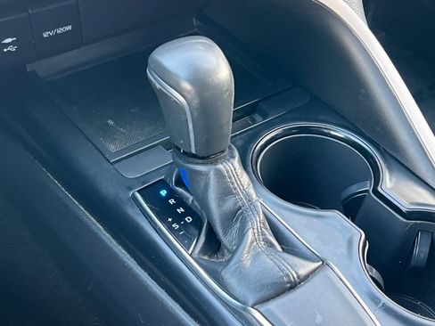 Used 2019 Toyota Camry SE image 20