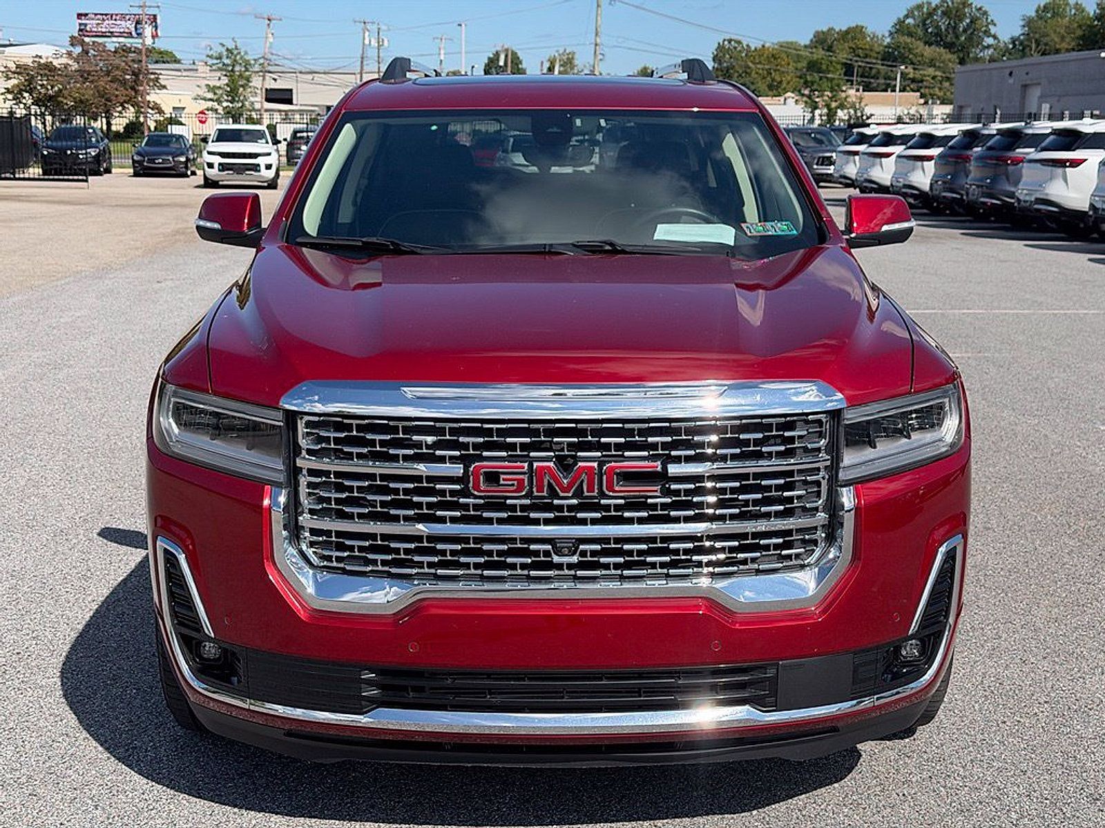 Used 2023 GMC Acadia Denali w/ Denali Ultimate Package FWD image 2