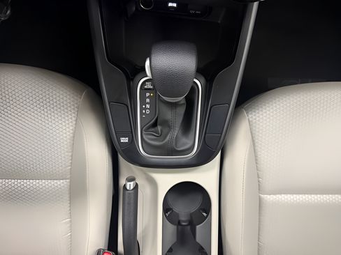 Used 2024 Kia Soul LX FWD image 24