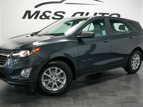 Used 2020 Chevrolet Equinox LS FWD image 2