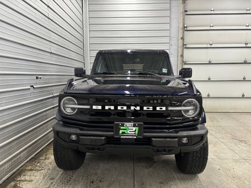 Used 2021 Ford Bronco Outer Banks image 2